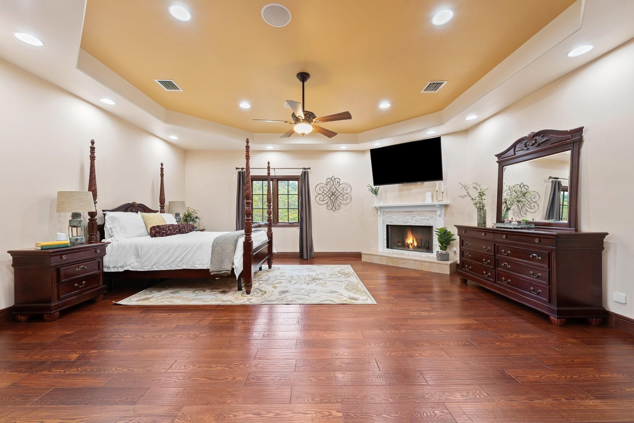 Five Gs 93-10 B - Residential