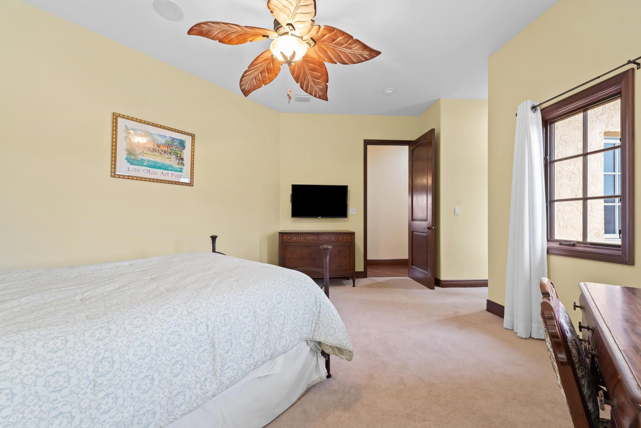 Five Gs 93-10 B - Residential