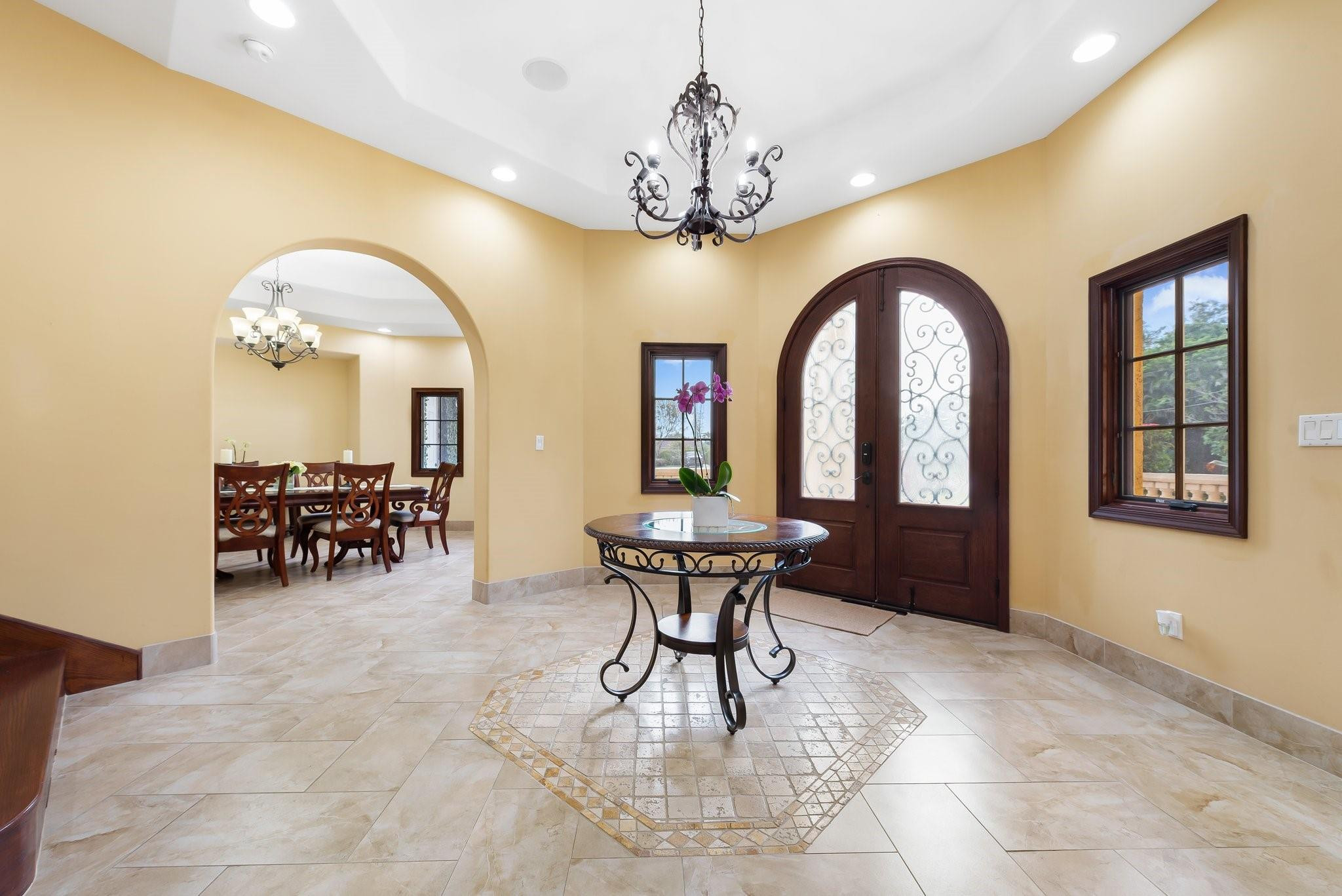 Five Gs 93-10 B - Residential