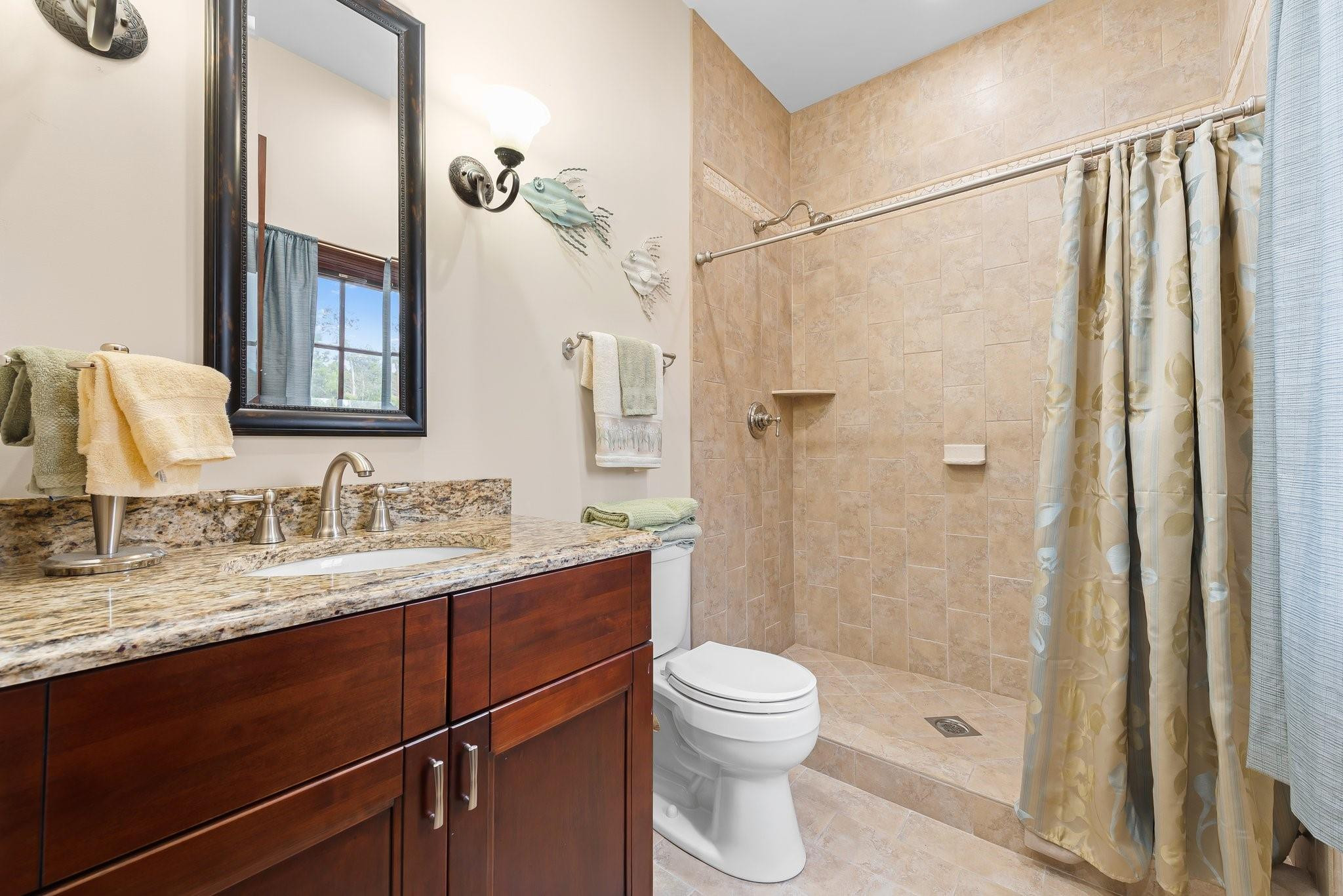 Five Gs 93-10 B - Residential