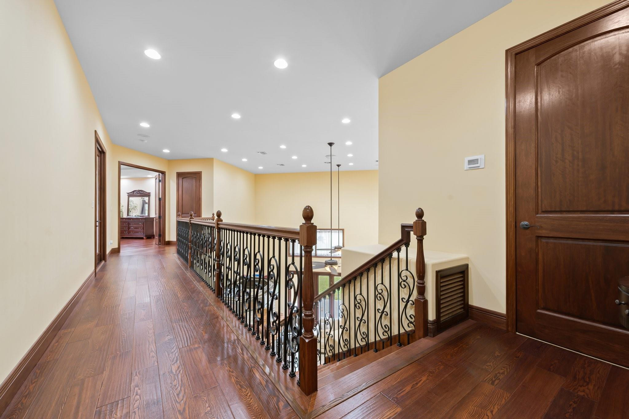 Five Gs 93-10 B - Residential