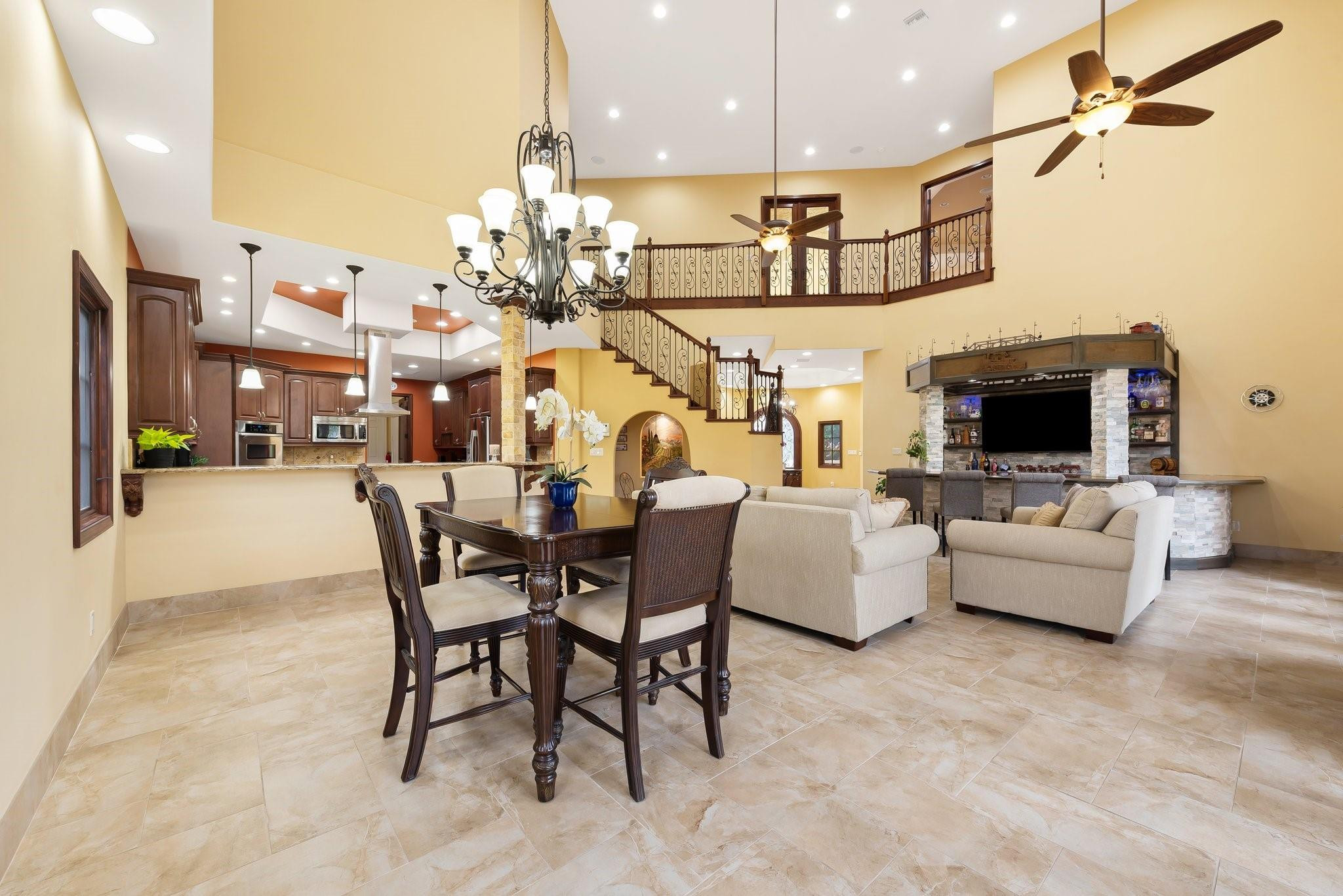 Five Gs 93-10 B - Residential