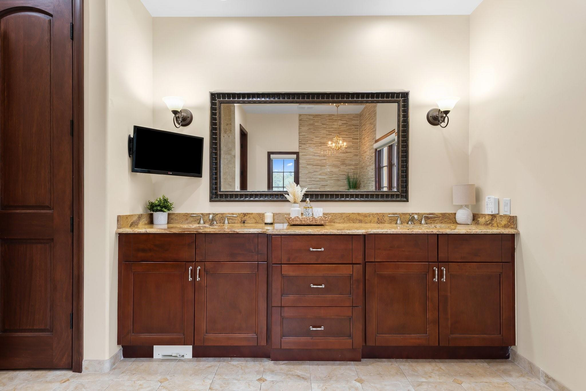 Five Gs 93-10 B - Residential