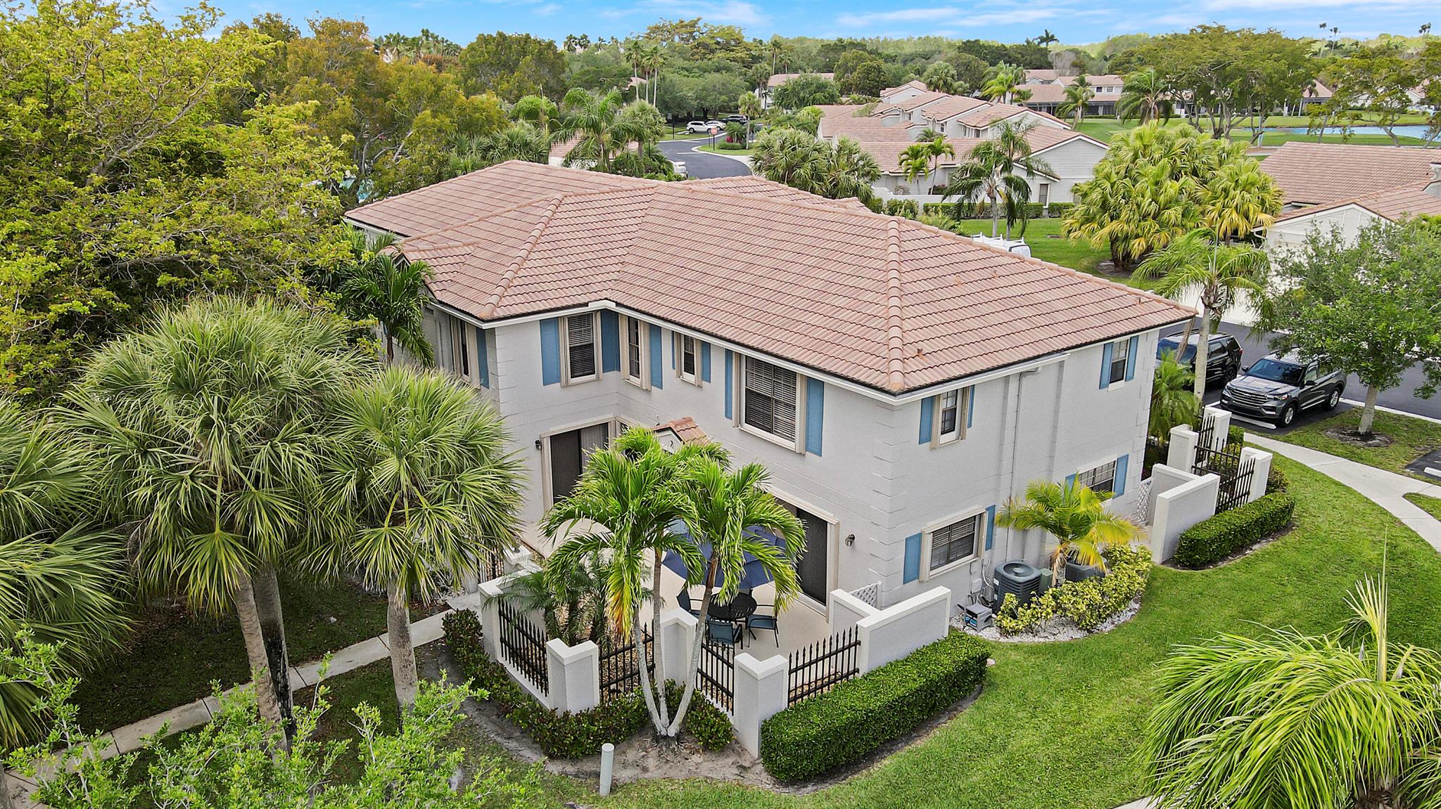 Experience the ultimate S Florida lifestyle in this must-see townhouse located in the esteemed PGA National. This three-bedroom, three-bathroom home is ready for you to move in!The home boasts modern upgrades including GE Cafe Appliances and Caesarstone countertops in the kitchen. The master bathroom has been expanded for a luxurious retreat, while both upstairs bedrooms feature spacious California-style walk-in closets.Downstairs there is a room with Murphy bed, an electric fireplace & Italian porcelain tile flooring which adds a touch of elegance throughout the home. Enjoy access to superb community amenities such
