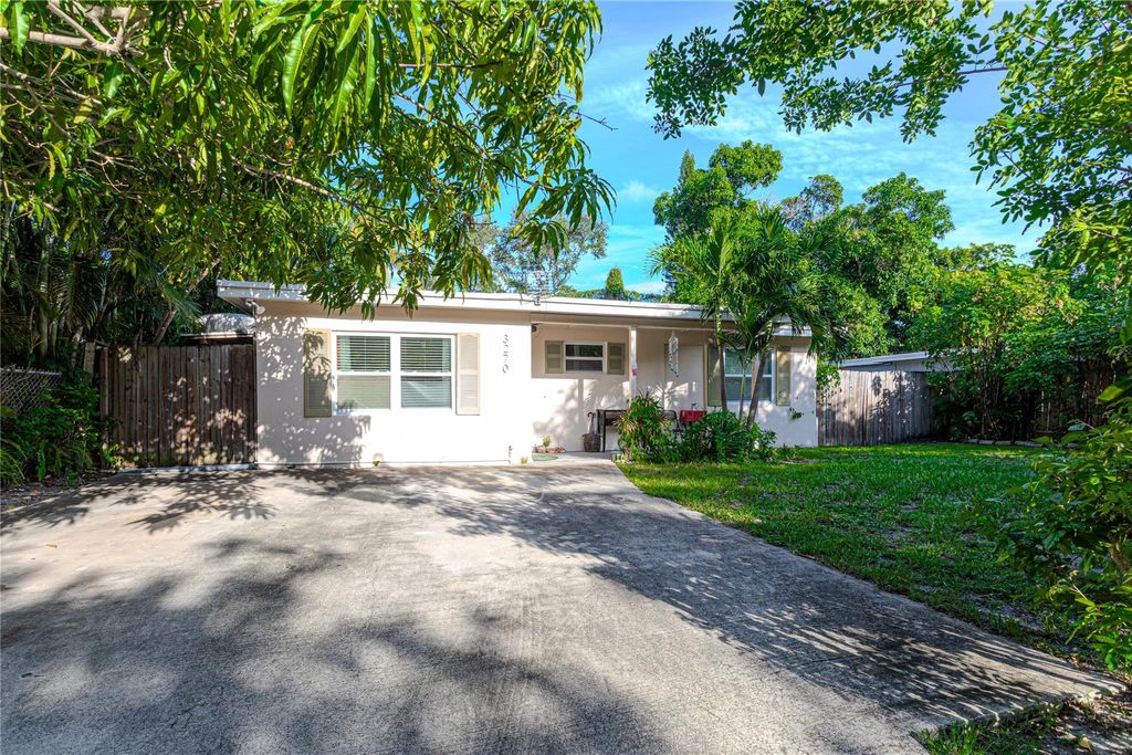 Photo of 3270 E Palm Drive, Boynton Beach, FL 33435 (MLS # F10501696)