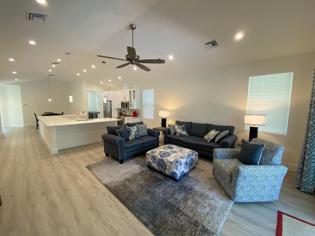 Photo of 607 Allen Avenue, Delray Beach, FL 33483 (MLS # R11000809)