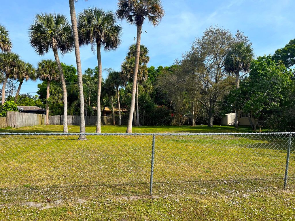 Photo of 7408 Pacific Avenue, Fort Pierce, FL 34951 (MLS # R10964955)