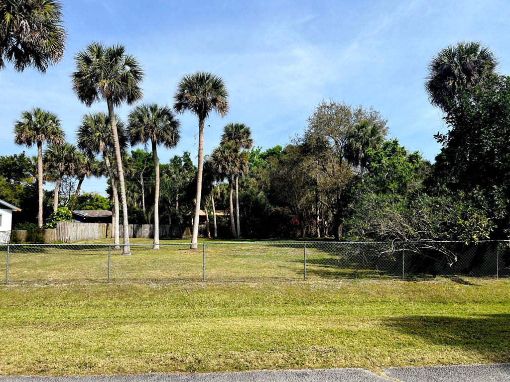 Photo of 7408 Pacific Avenue, Fort Pierce, FL 34951 (MLS # R10964955)