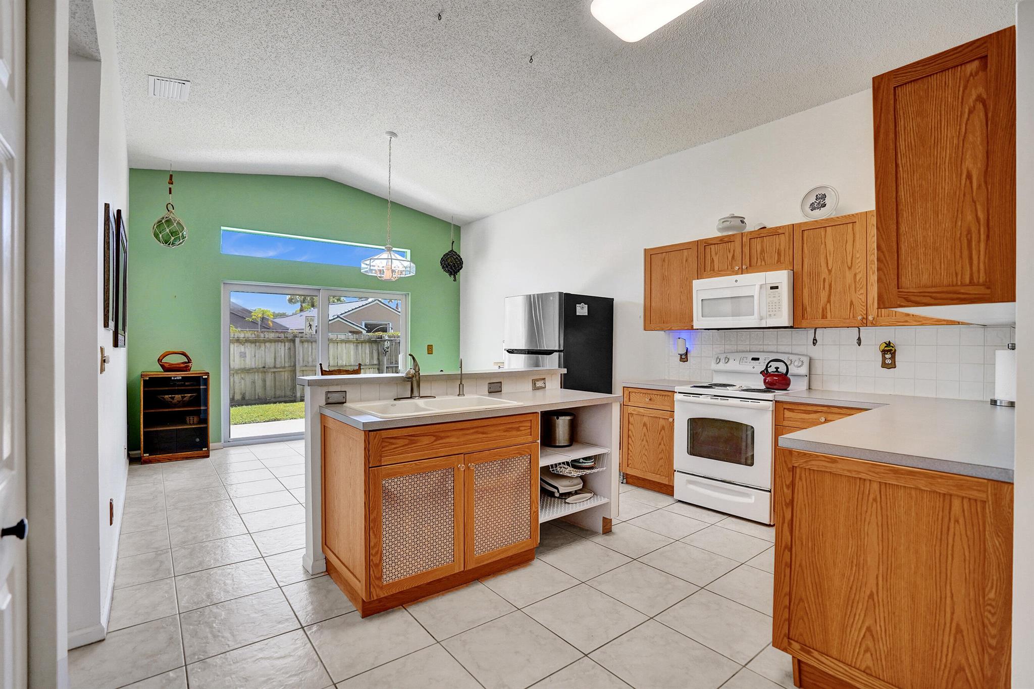 8066 Stirrup Cay Court