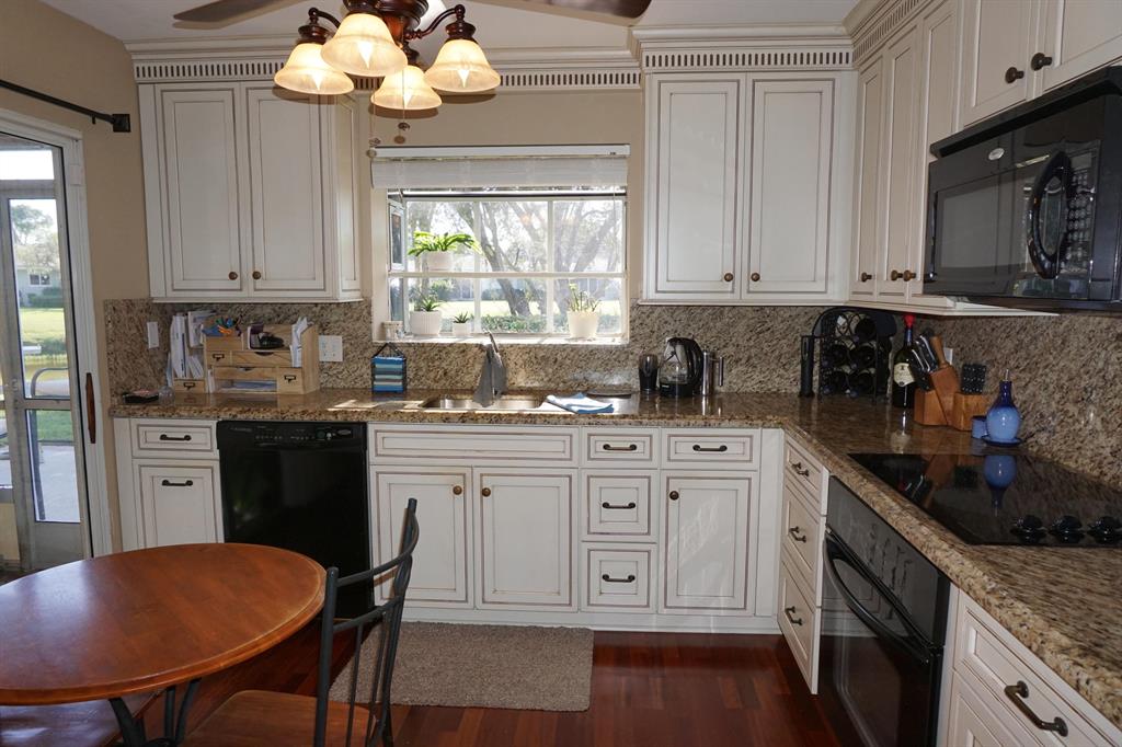 EAGLE LAKE - Residential