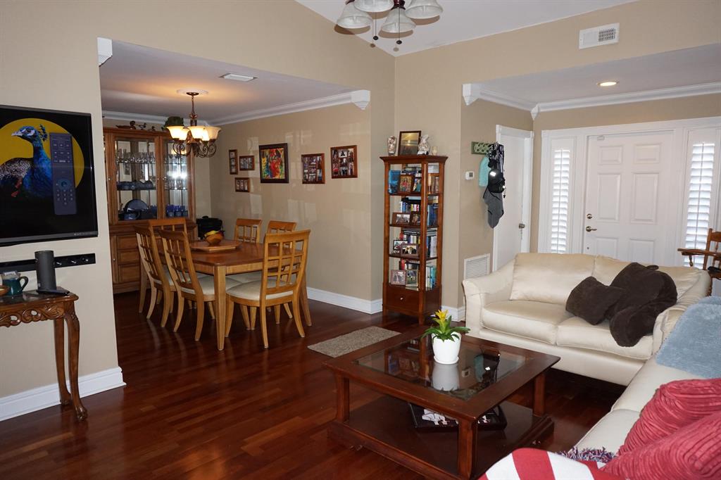 EAGLE LAKE - Residential