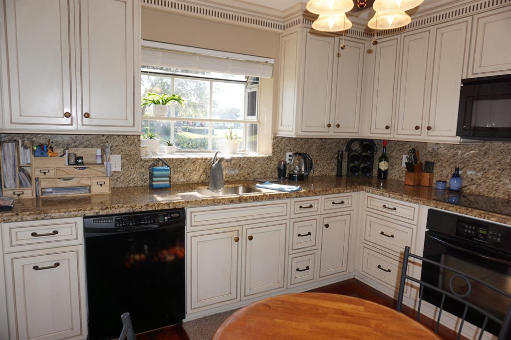 EAGLE LAKE - Residential