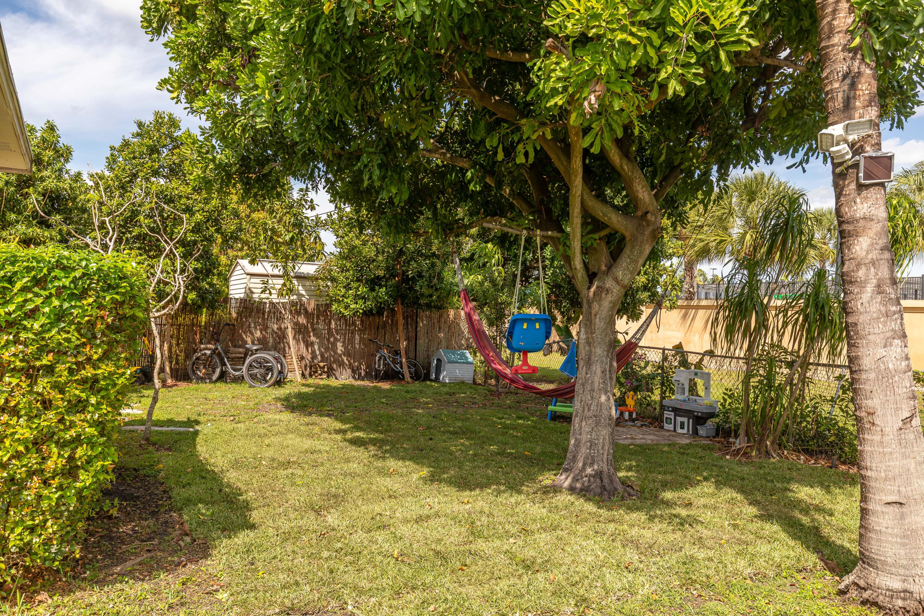 HILLSIDE PARK - Residential