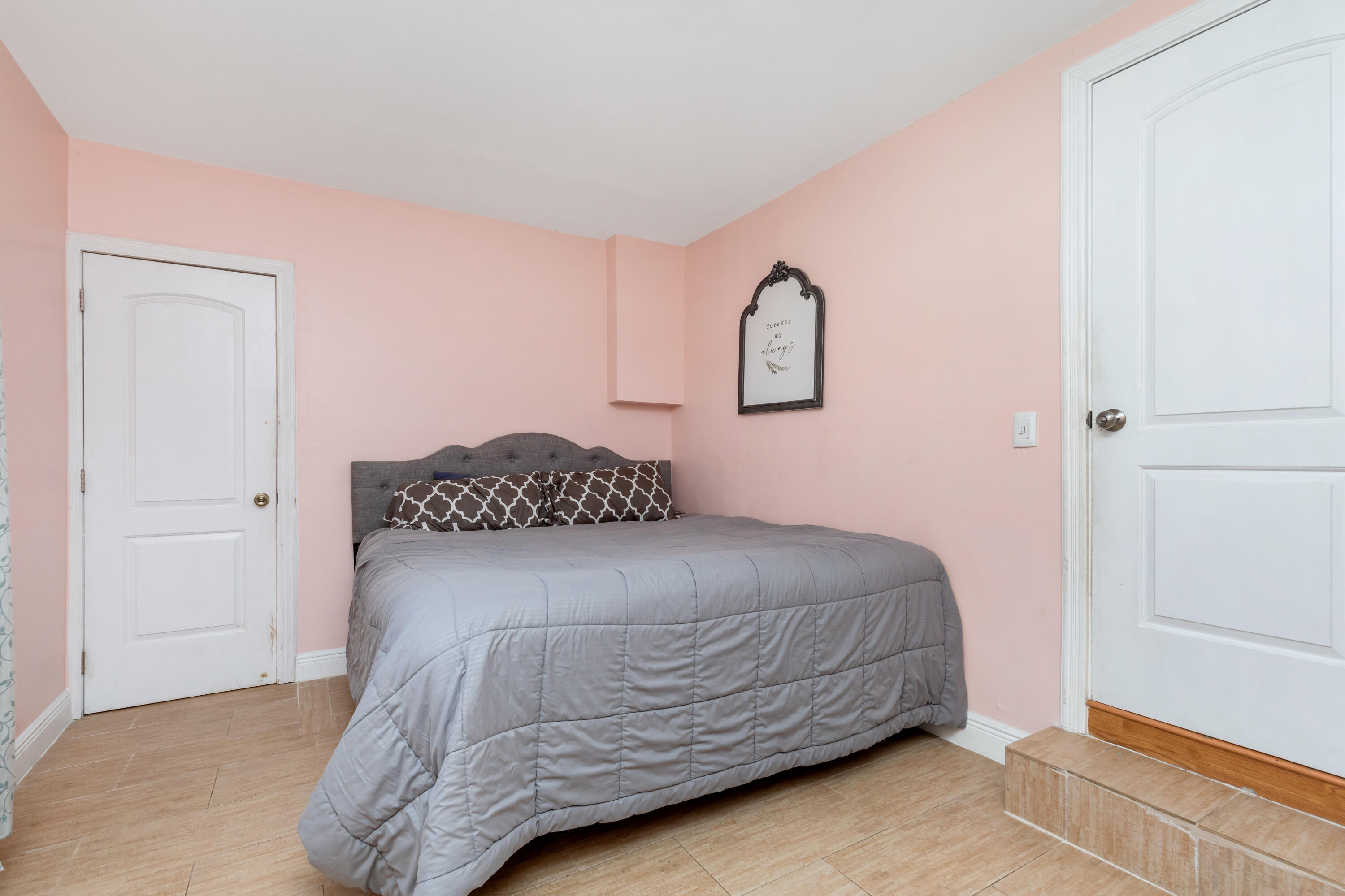 HILLSIDE PARK - Residential