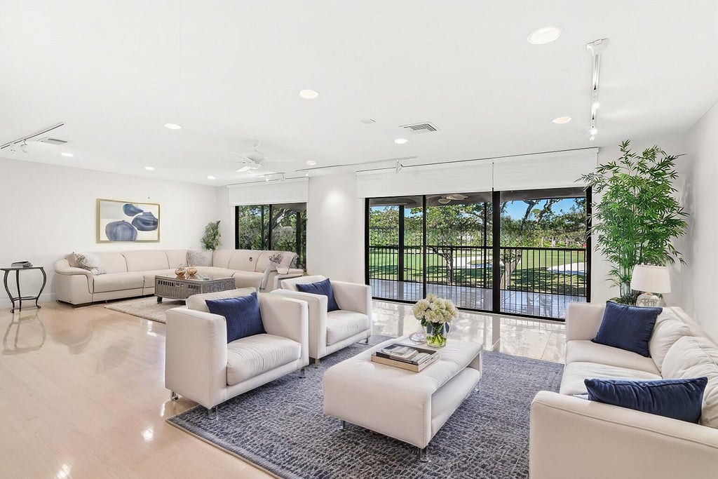Photo of 5 Westgate Lane #B, Boynton Beach, FL 33436 (MLS # R11062403)