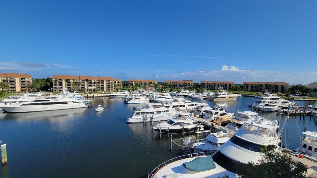 Photo of 2501 Marina Isle Way #503, Jupiter, FL 33477 (MLS # R10771165)