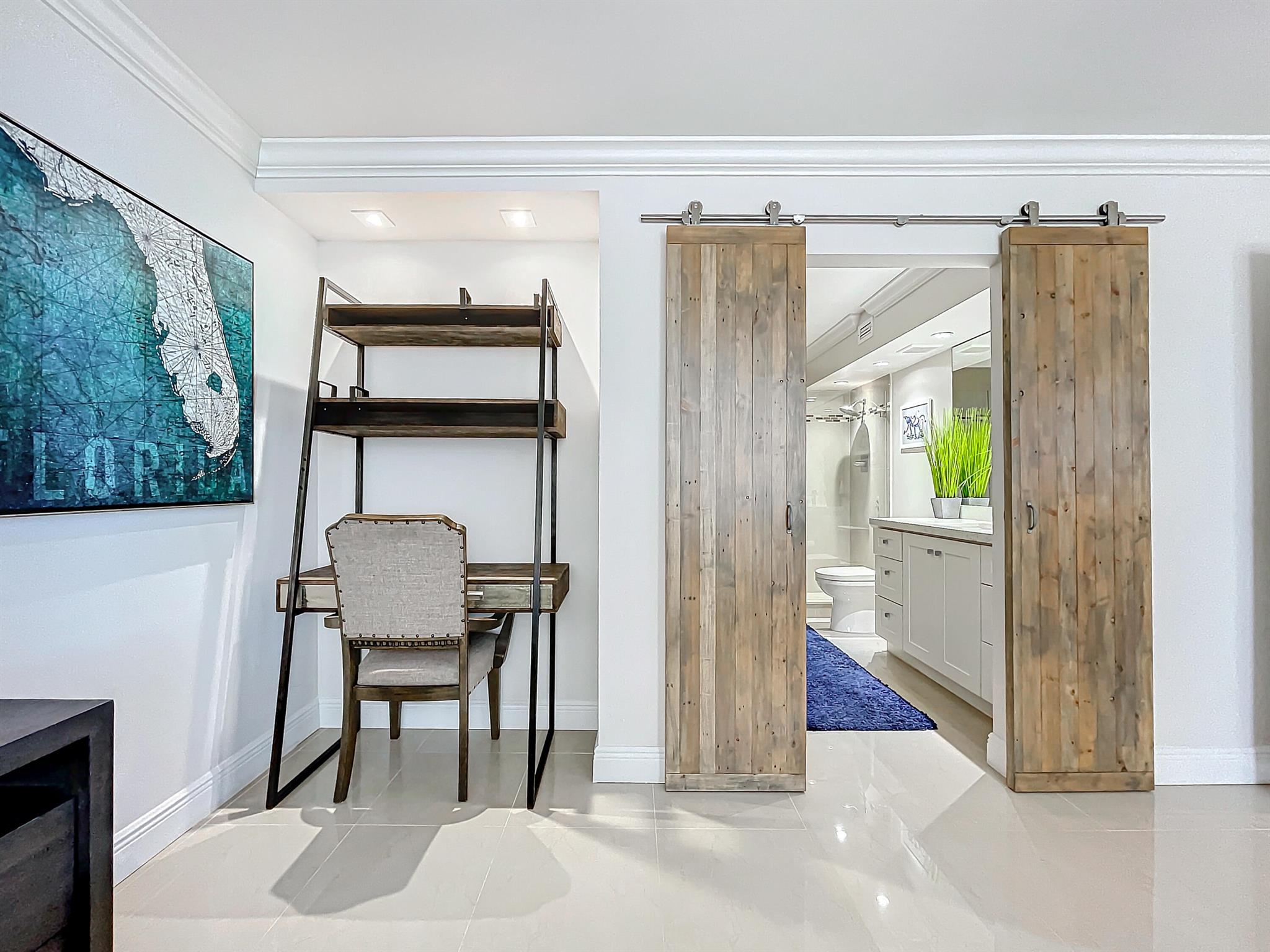 AQUARIUS CONDO - Residential