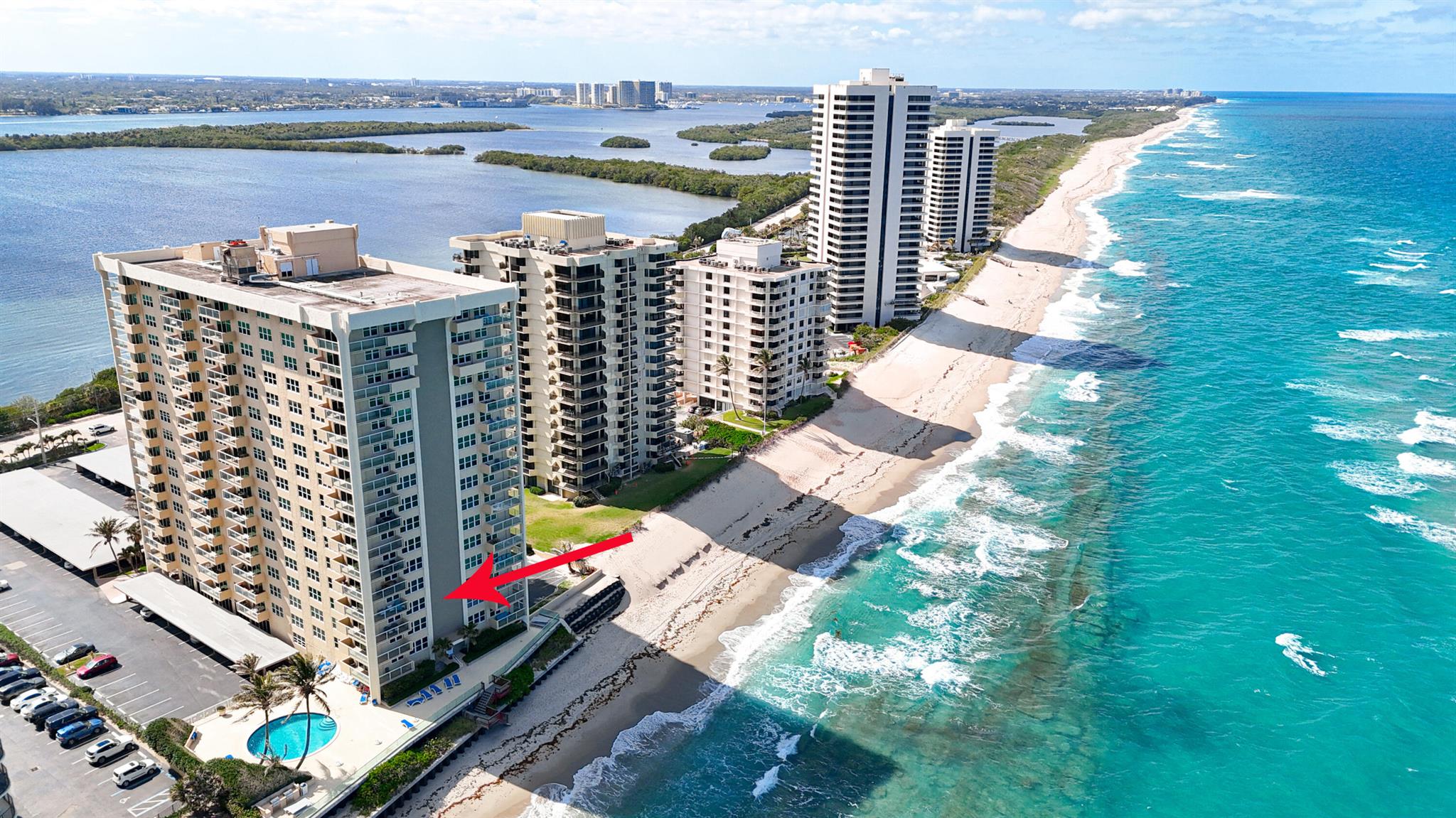 AQUARIUS CONDO - Residential