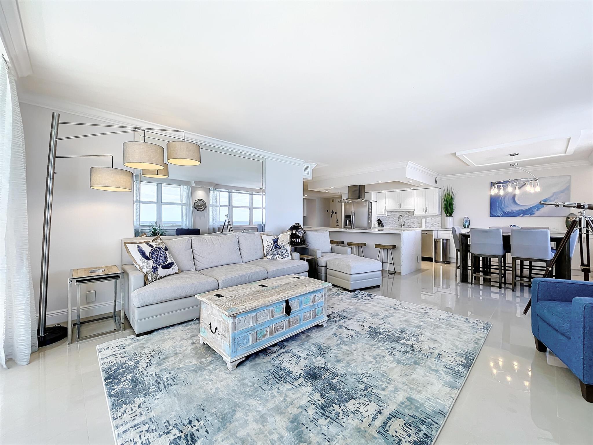 AQUARIUS CONDO - Residential