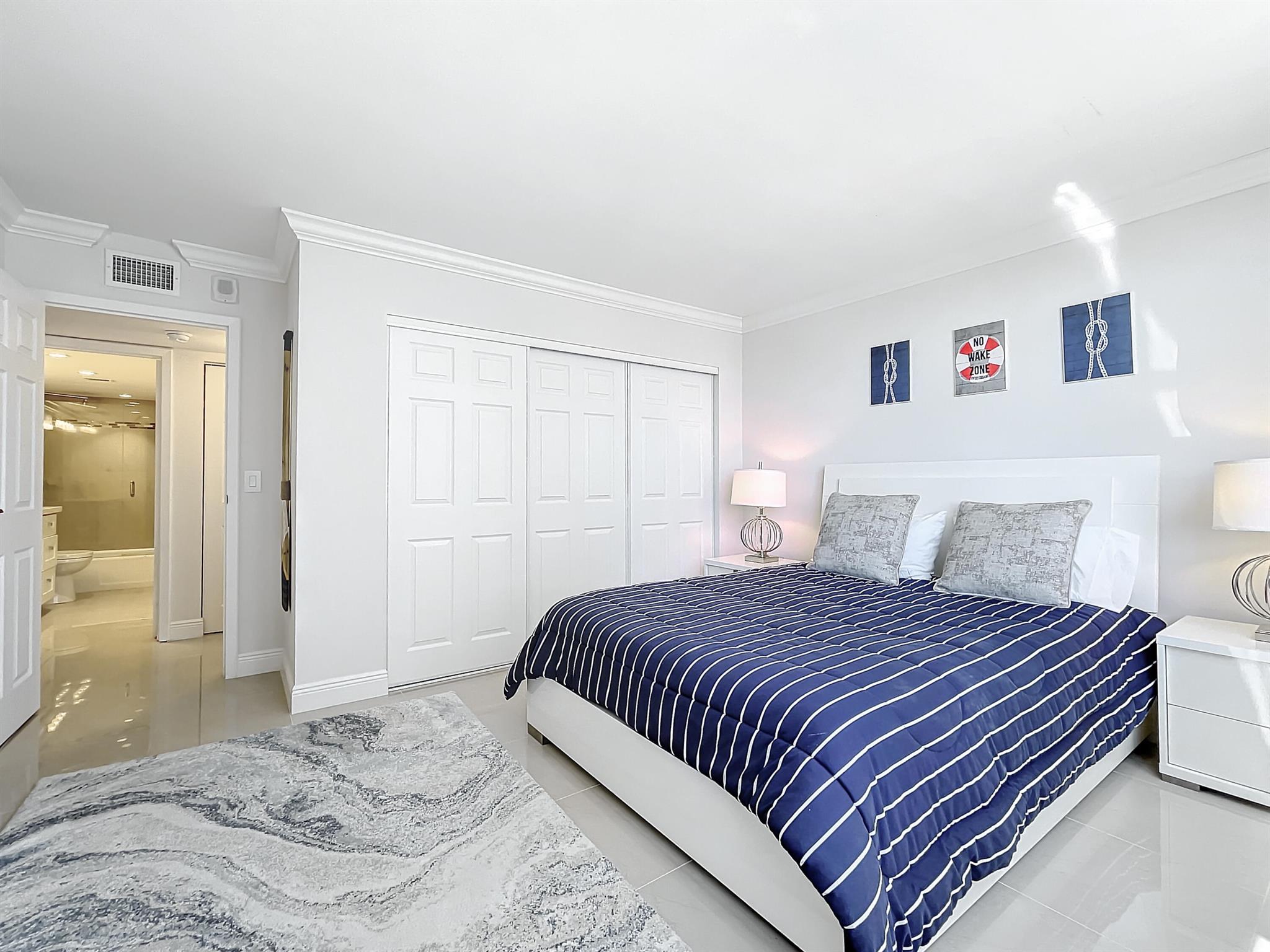 AQUARIUS CONDO - Residential
