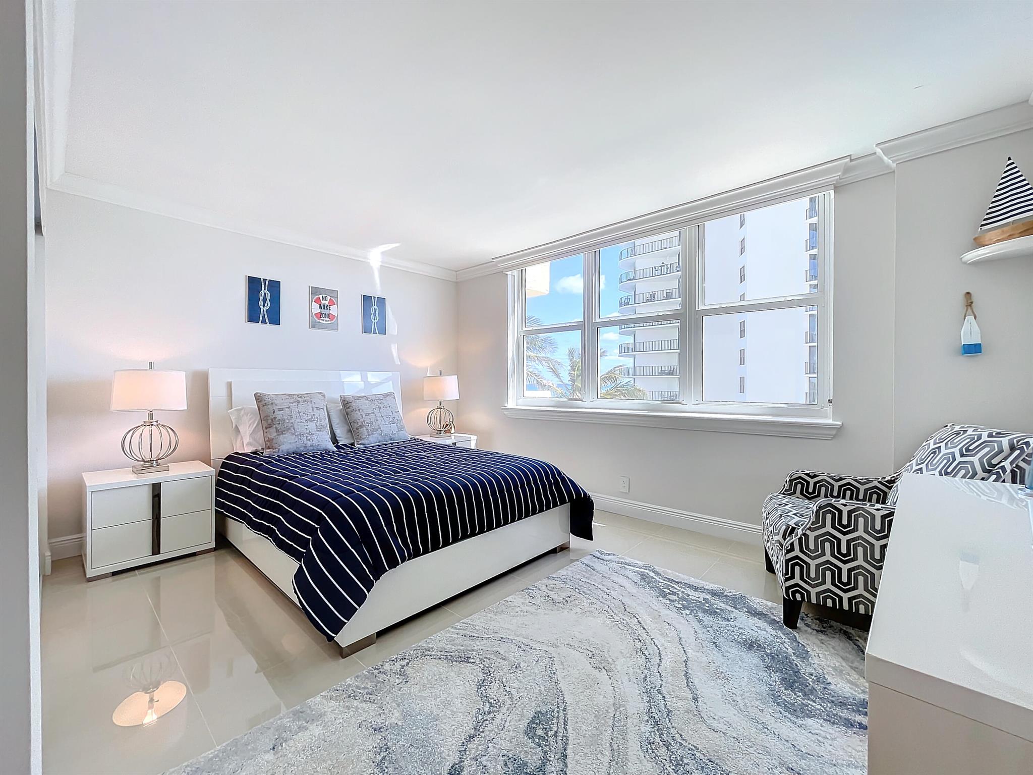 AQUARIUS CONDO - Residential