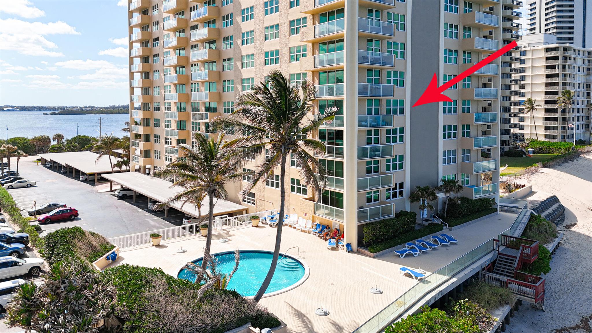 AQUARIUS CONDO - Residential