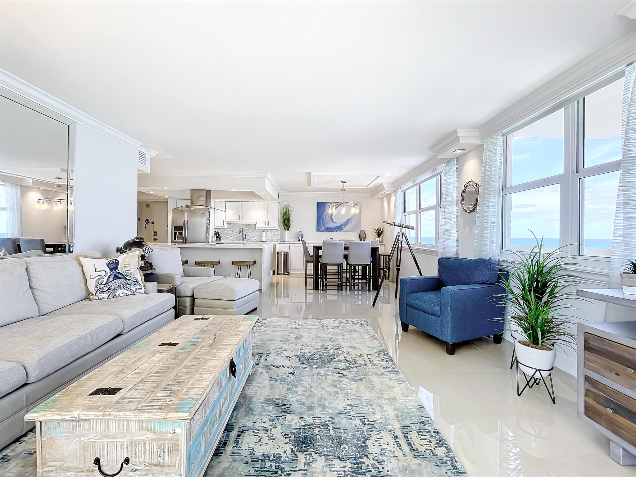 AQUARIUS CONDO - Residential
