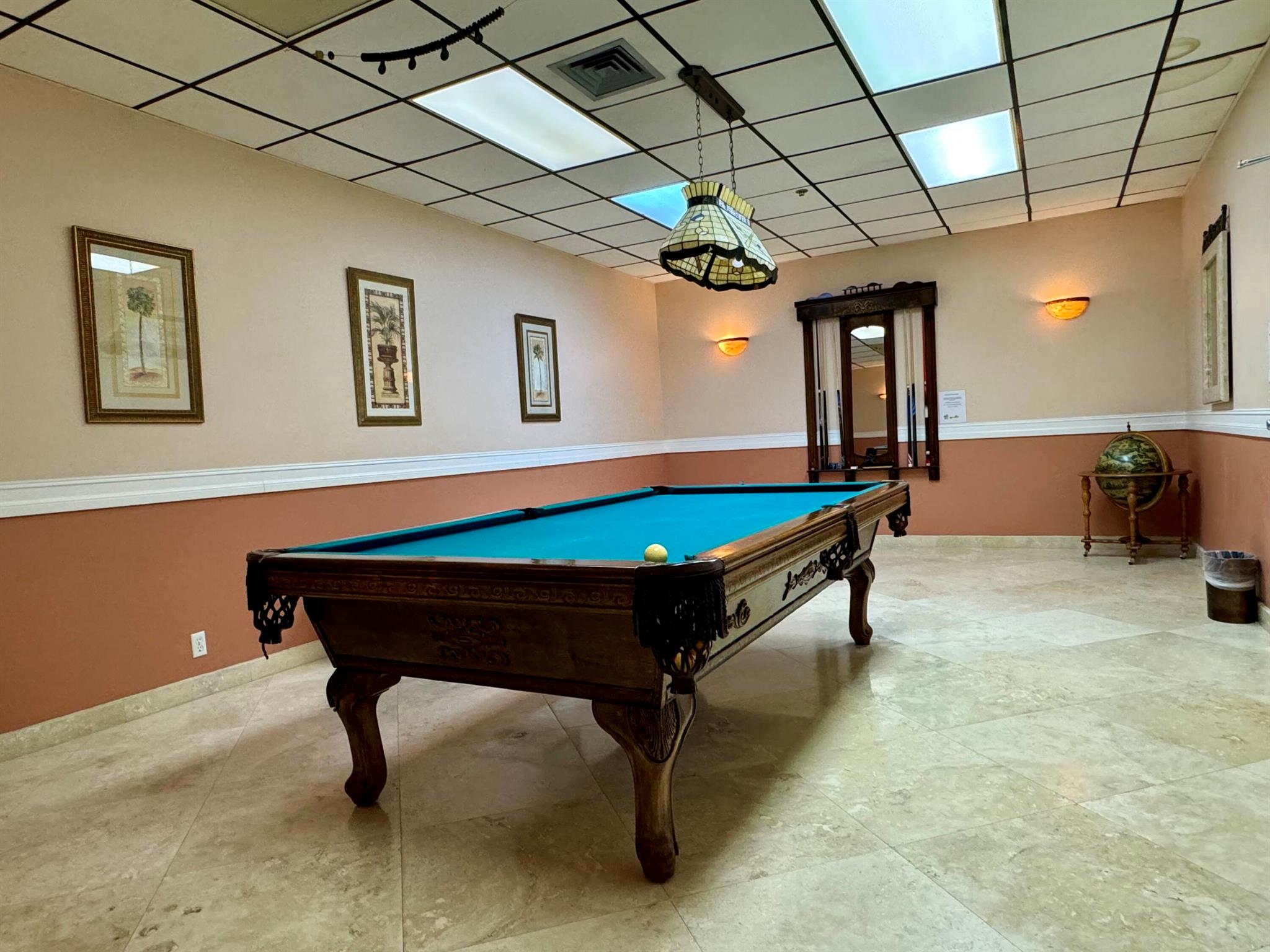 AQUARIUS CONDO - Residential
