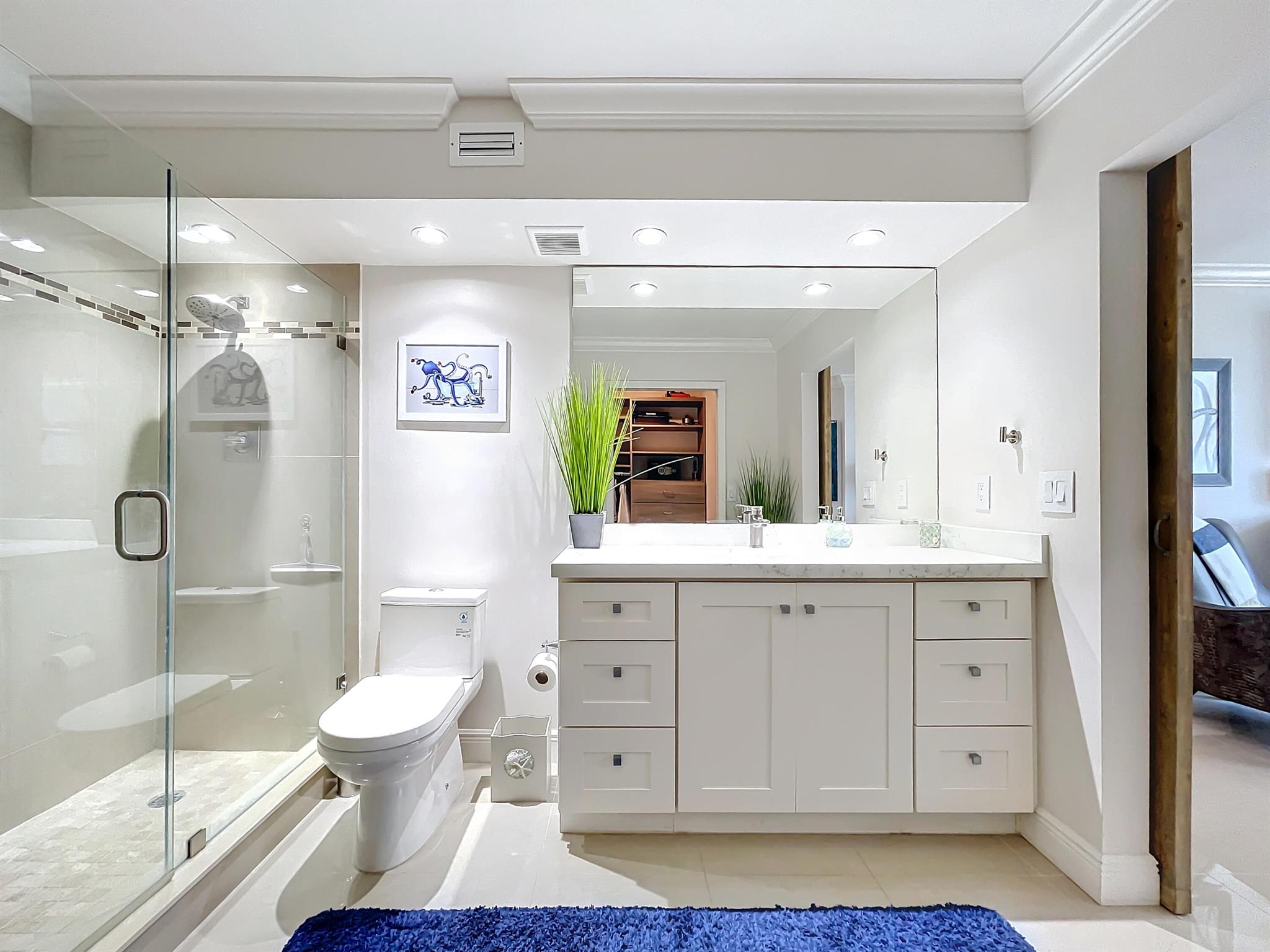 AQUARIUS CONDO - Residential