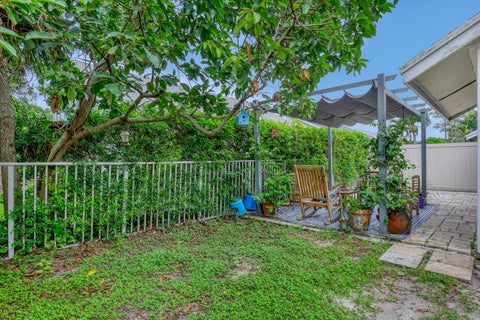 Tiny photo for 949 Honeytree Lane #A, Wellington, FL 33414 (MLS # B26078117)