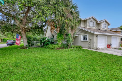 Tiny photo for 949 Honeytree Lane #A, Wellington, FL 33414 (MLS # B26078117)