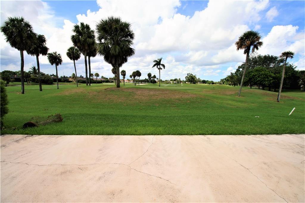 7445 Bay Hill Dr 7445