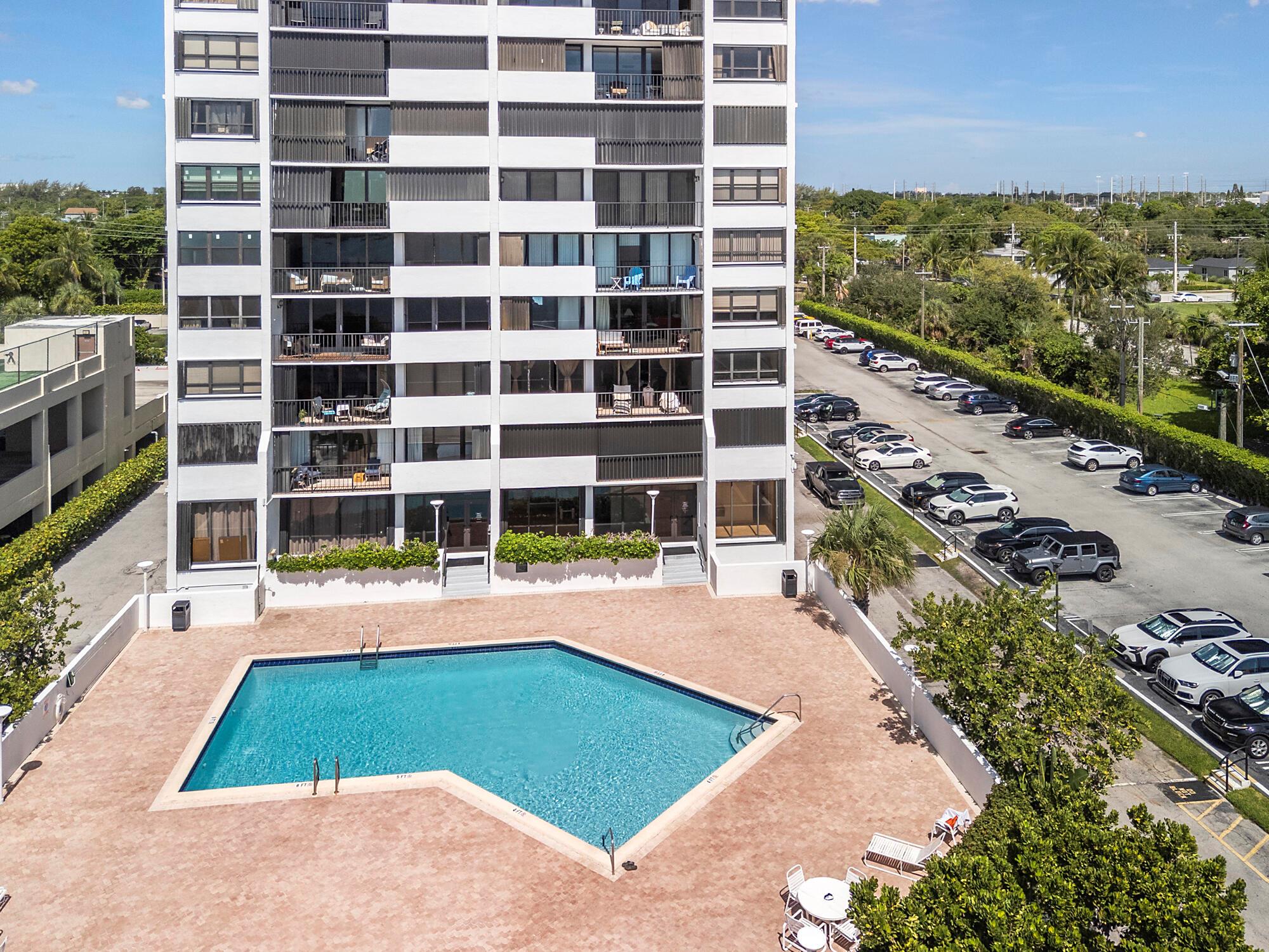 5600 N Flagler Drive 2006