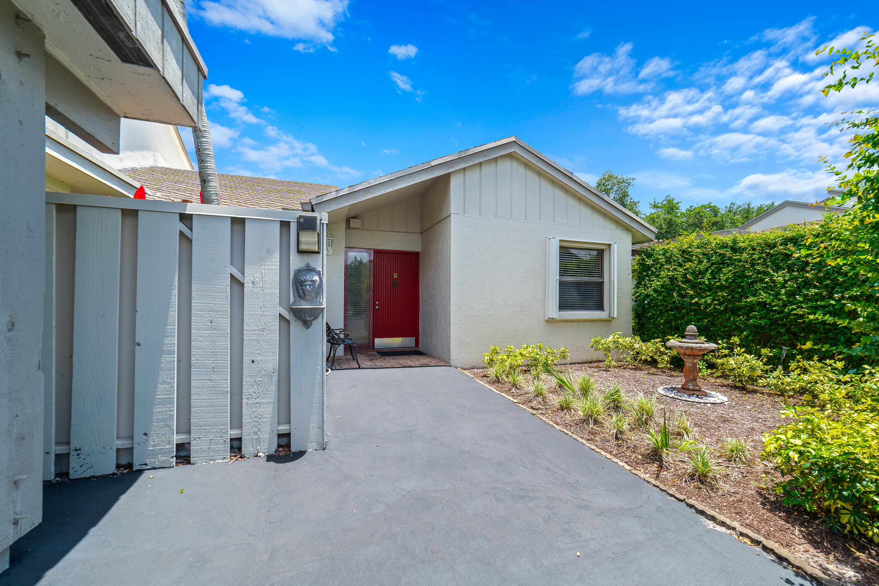 302 Deer Creek Wildwood Lane E