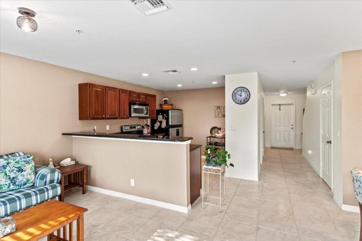 MARTINS CROSSING - Residential