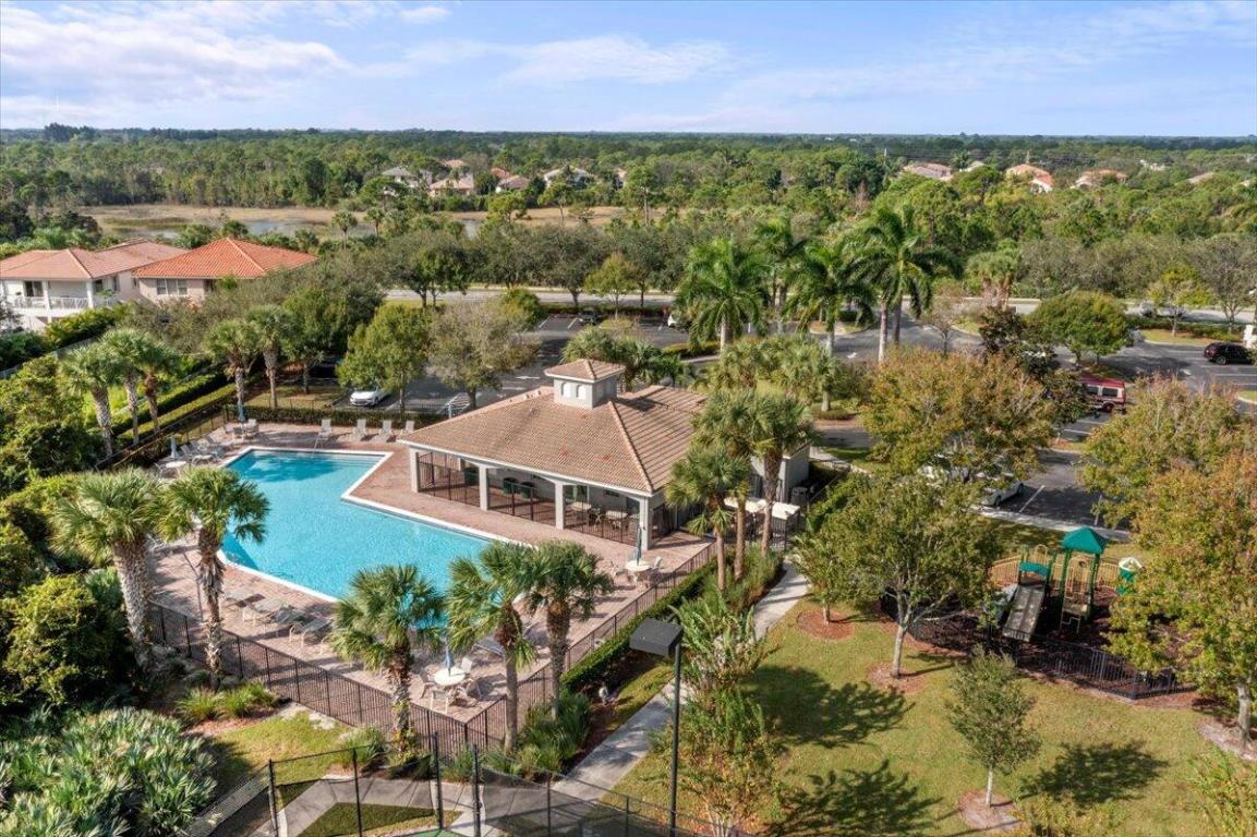 MARTINS CROSSING - Residential