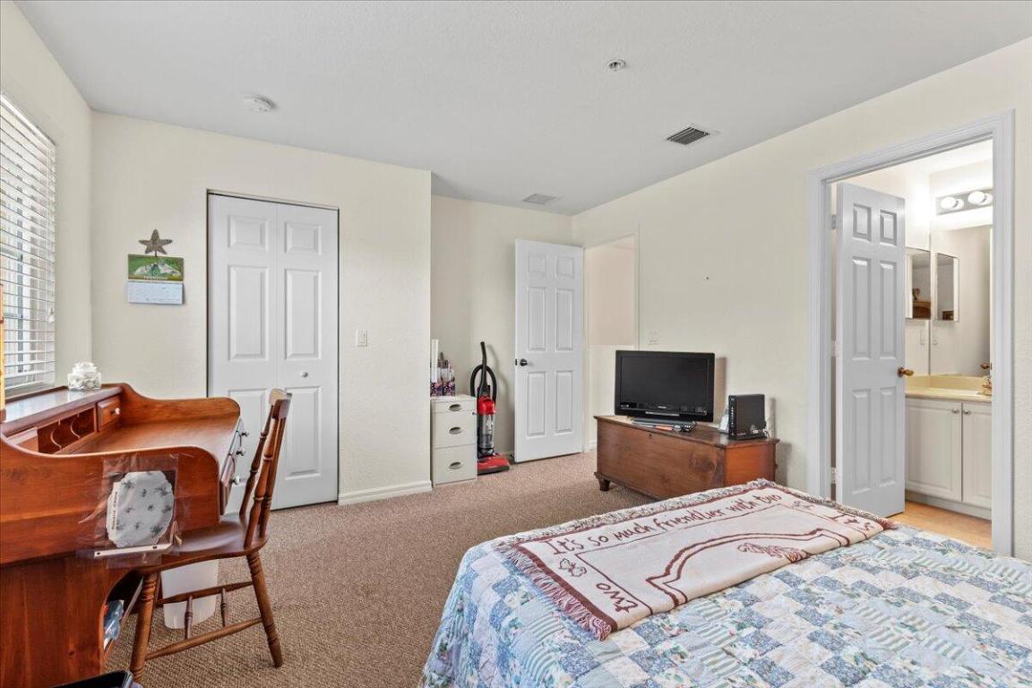 MARTINS CROSSING - Residential