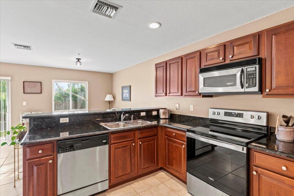 MARTINS CROSSING - Residential