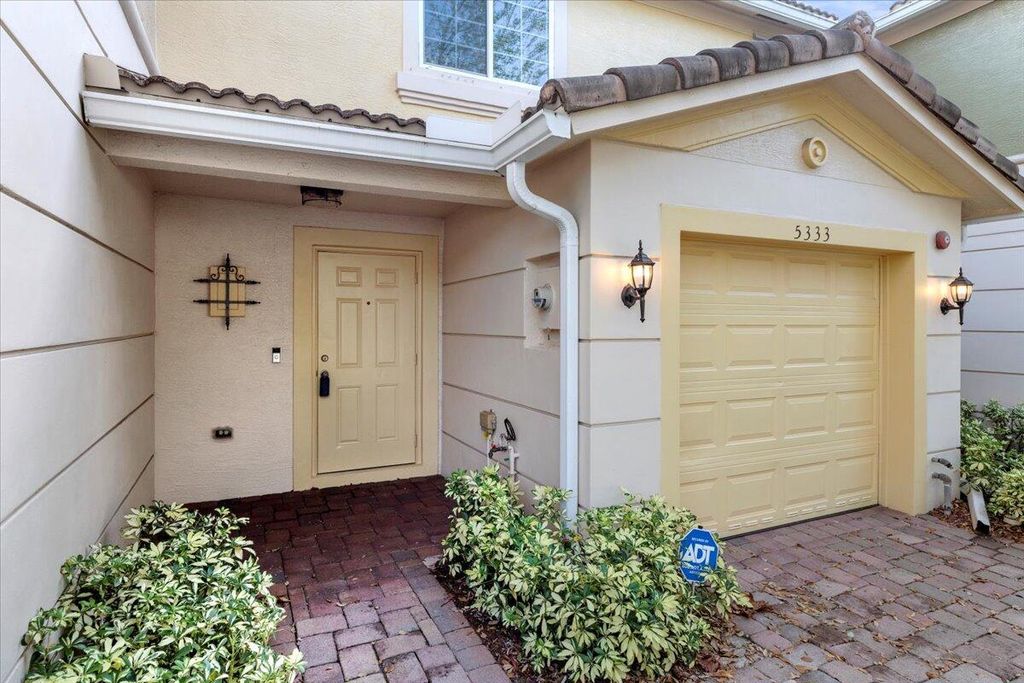 Photo of 5333 SE Jennings Lane, Stuart, FL 34997 (MLS # R10931497)