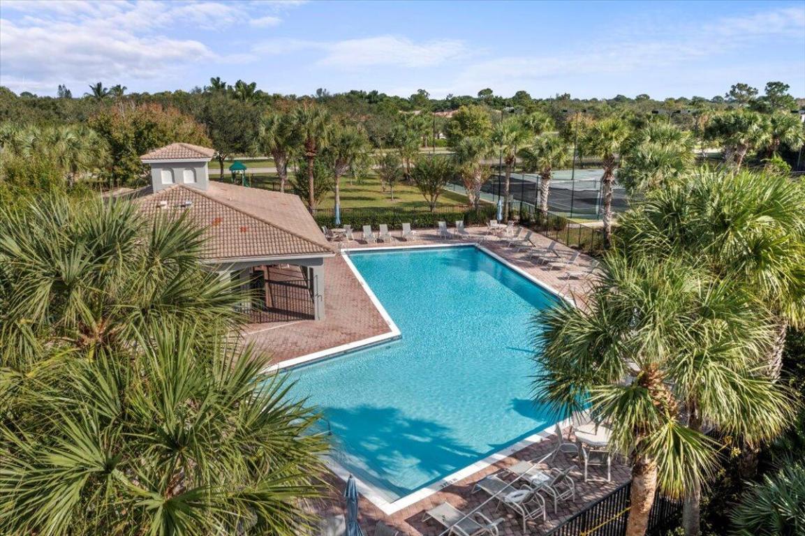 MARTINS CROSSING - Residential