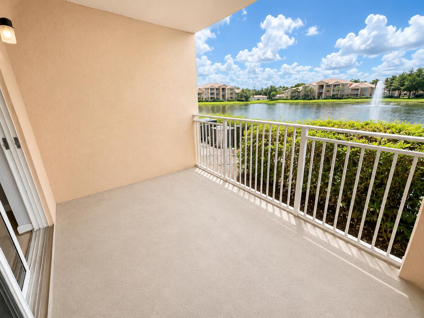 THE CLUB AT ST LUCIE WEST, A CONDOMINIUM - Residential Lease