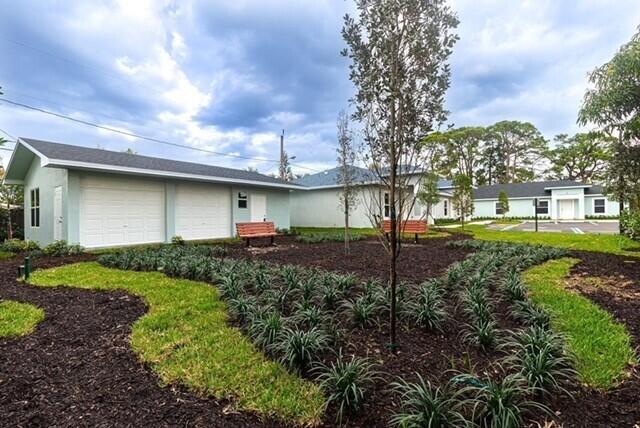 LAKEWOOD GARDENS PL 1 IN - Residential Lease