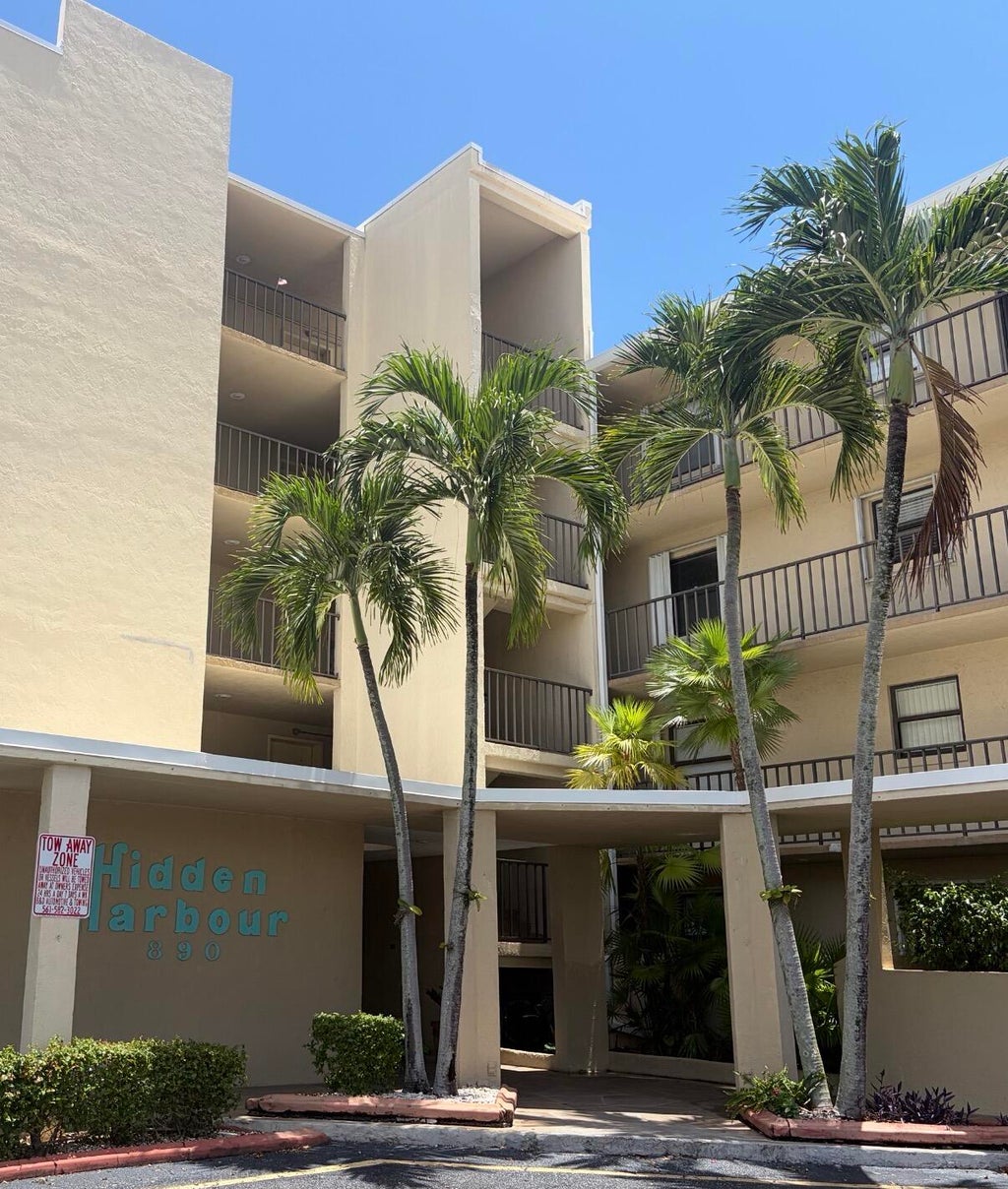 Photo of 890 N FEDERAL Highway #311, Lantana, FL 33462 (MLS # B26061997)