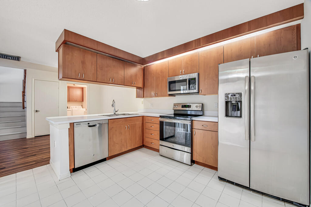 STAMFORD AT ROYAL PALM BEACH - Residential