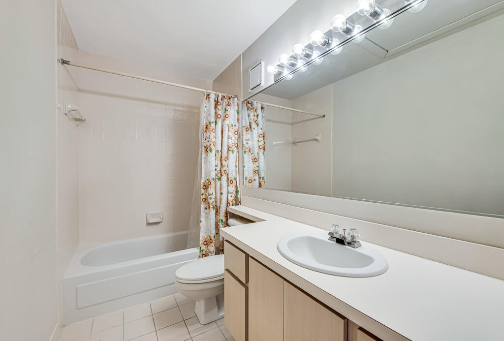 STAMFORD AT ROYAL PALM BEACH - Residential