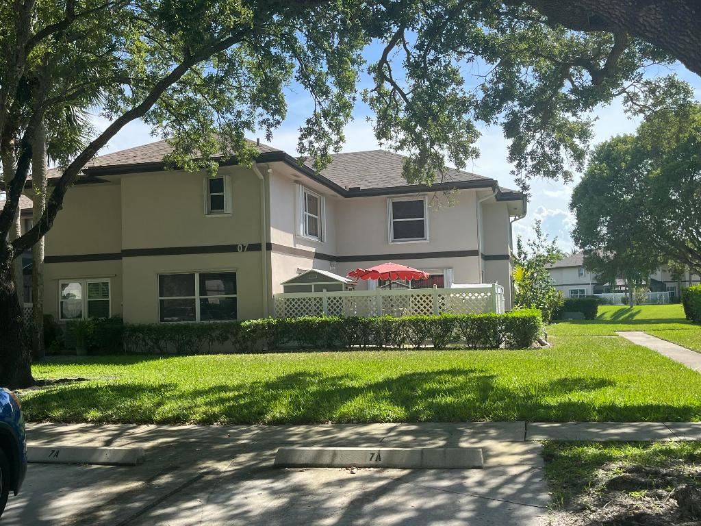 STAMFORD AT ROYAL PALM BEACH - Residential