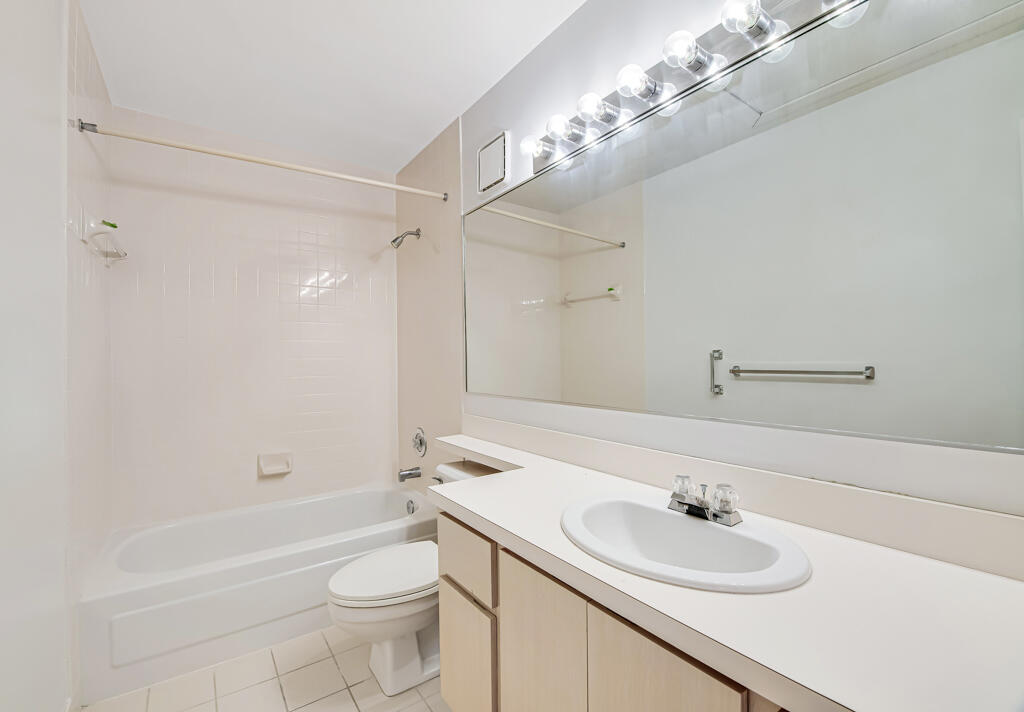 STAMFORD AT ROYAL PALM BEACH - Residential