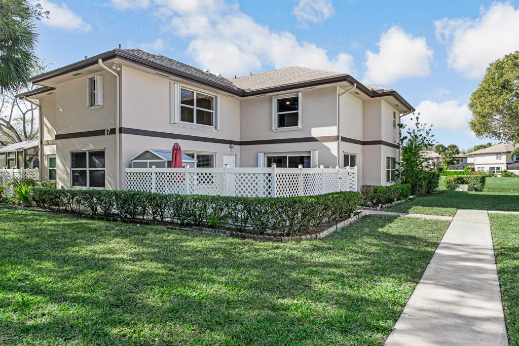 STAMFORD AT ROYAL PALM BEACH - Residential