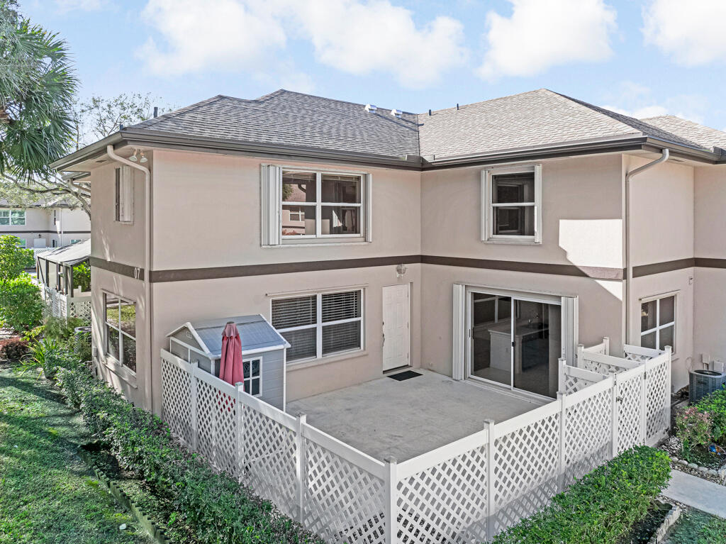 STAMFORD AT ROYAL PALM BEACH - Residential