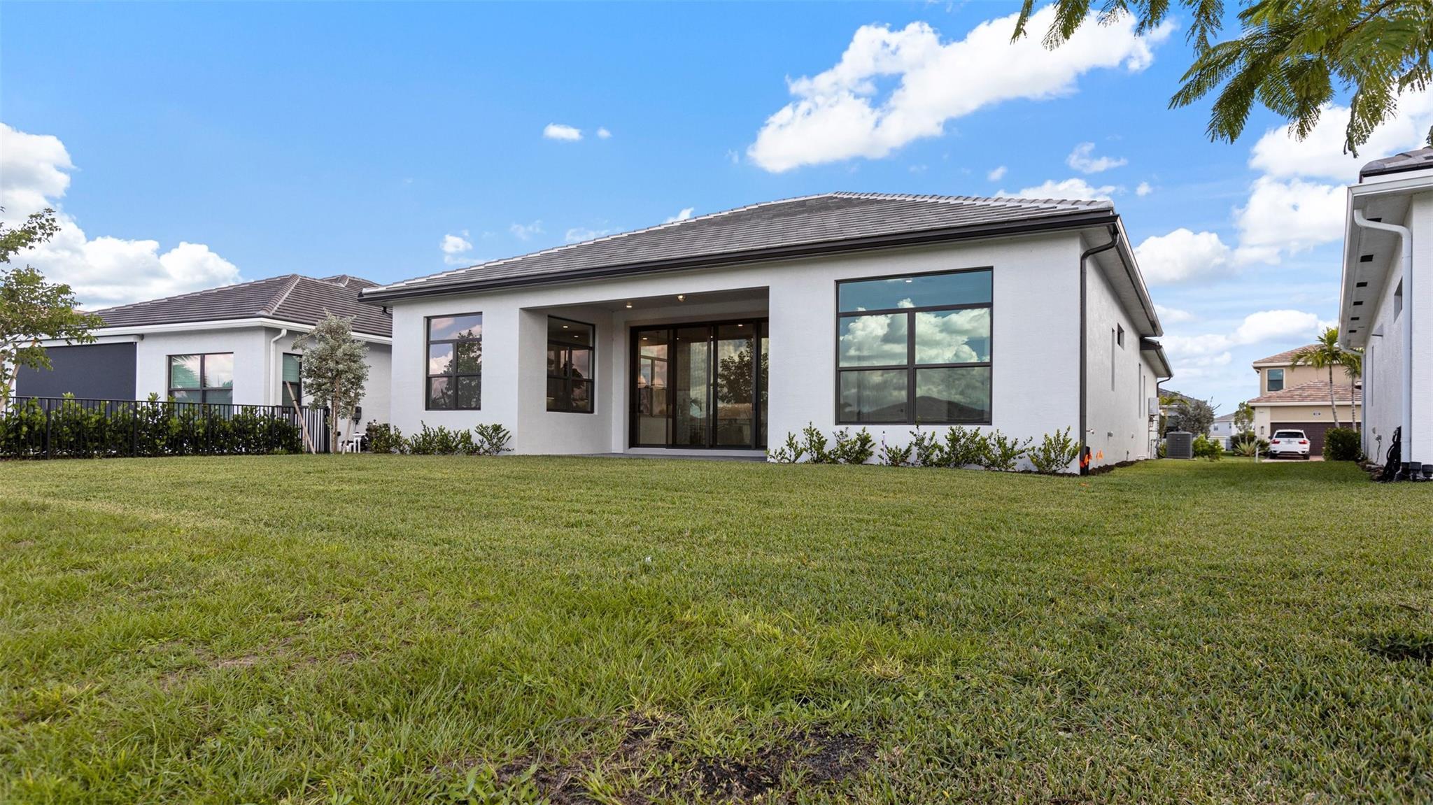 CRESSWIND PALM BEACH - Residential